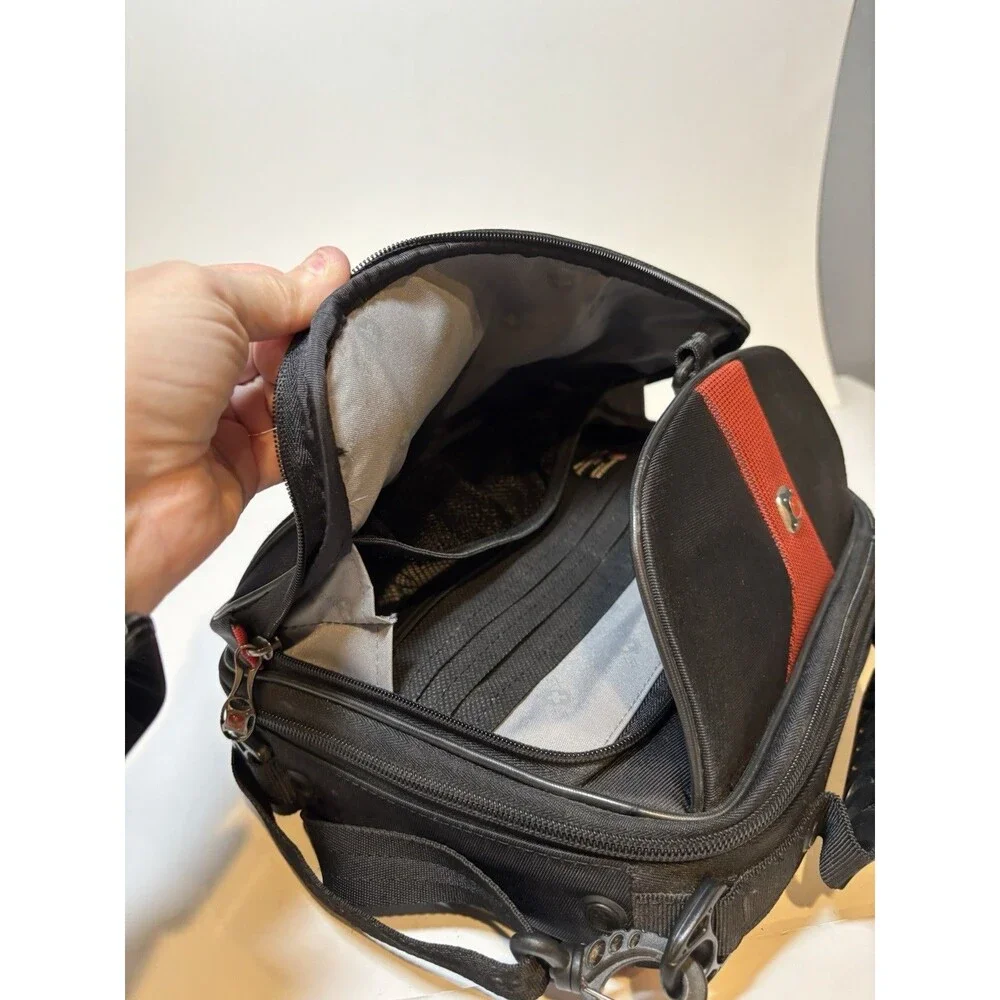Wenger Swissgear Messenger Bag Black And Red Crossbody Shoulder Bag 9” X 11”